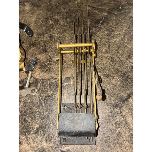 Vtg Welby Germany Clock Parts, Face Made In West Germany, Key, And Chime Unknown - Picture 6 of 8